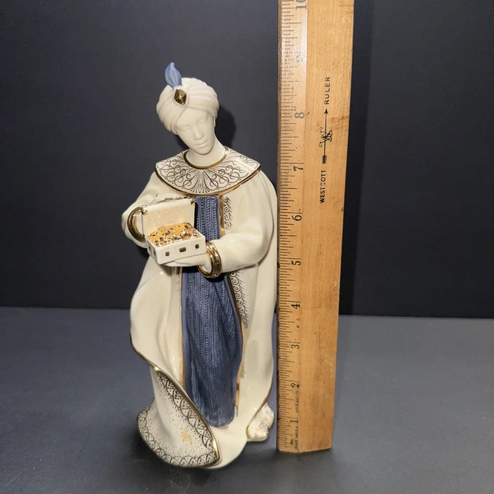 Lenox First Blessing Balthazar Figurine Nativity Wise Man Porcelain Gold Trim